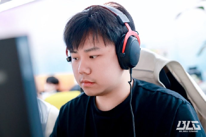 BLG分享日常训练返图:全力备战中