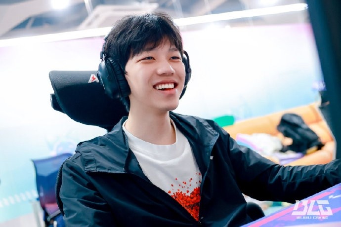 BLG分享日常训练返图:全力备战中